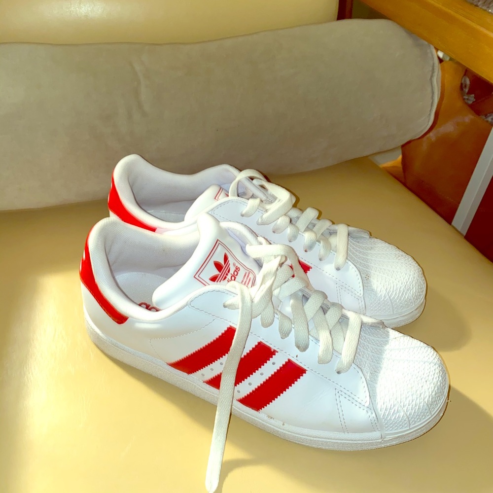 Classic red /white adidas sneakers